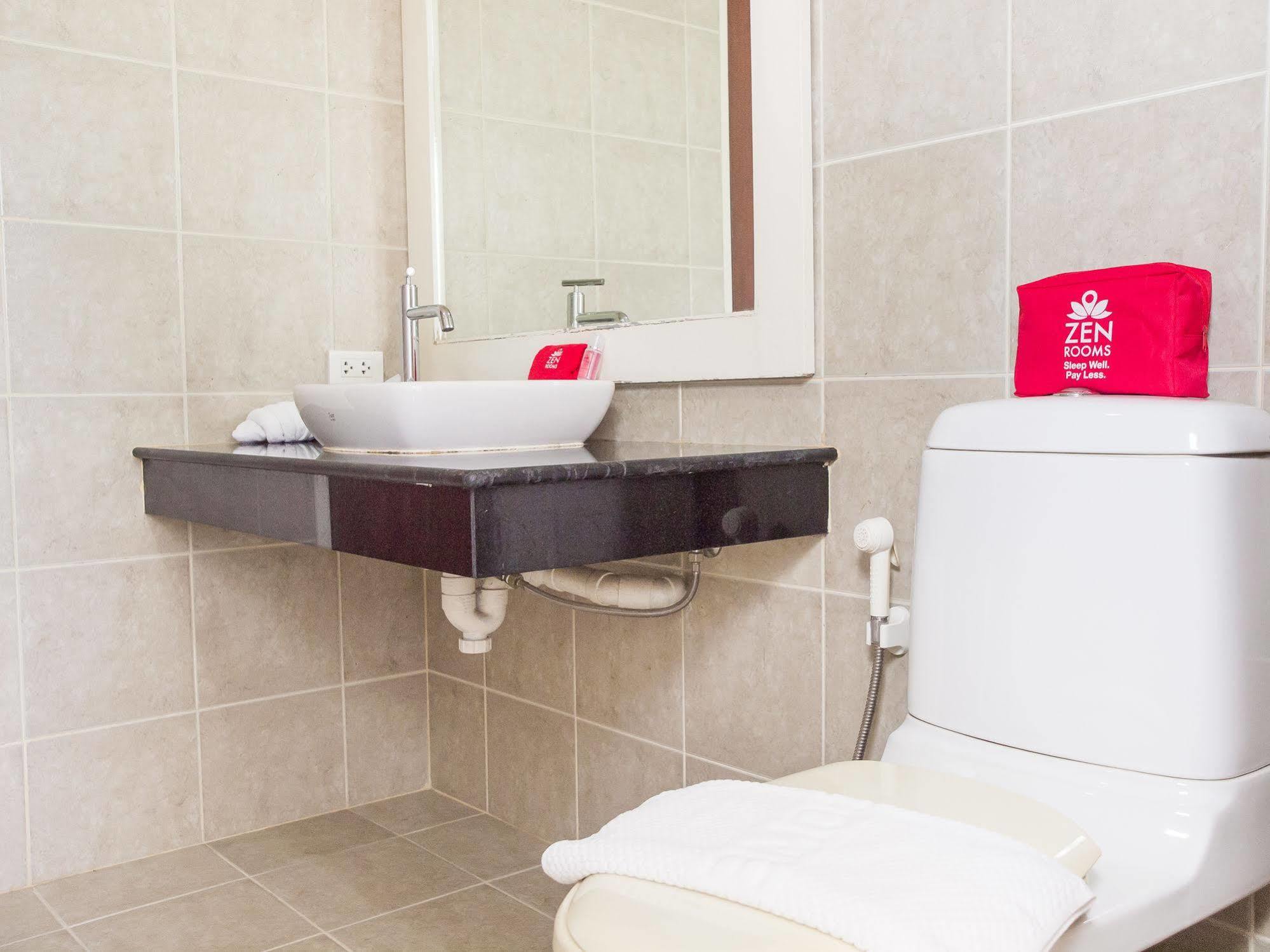 Zen Rooms Chaofa East Road Rawai Екстериор снимка
