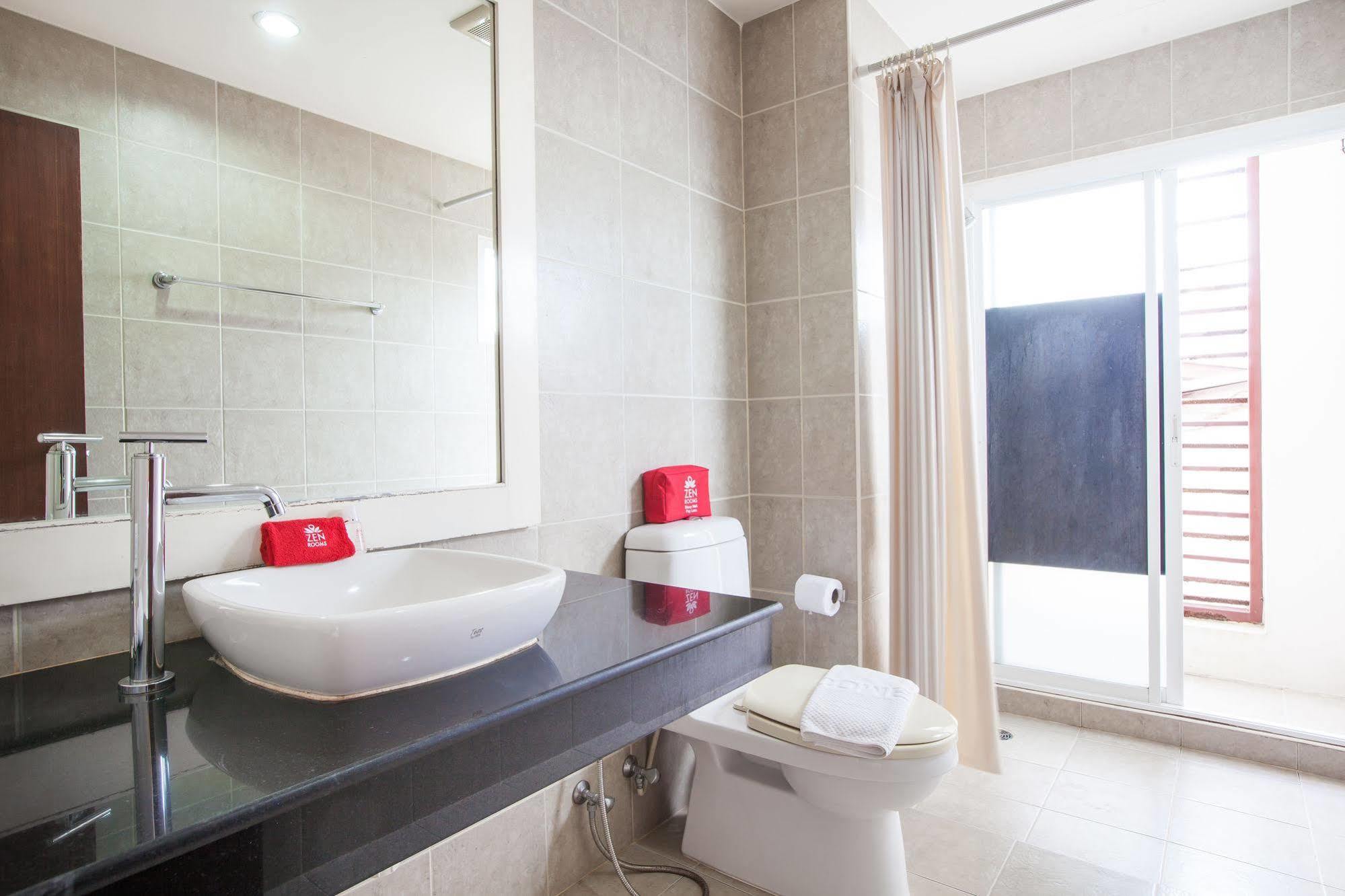 Zen Rooms Chaofa East Road Rawai Екстериор снимка