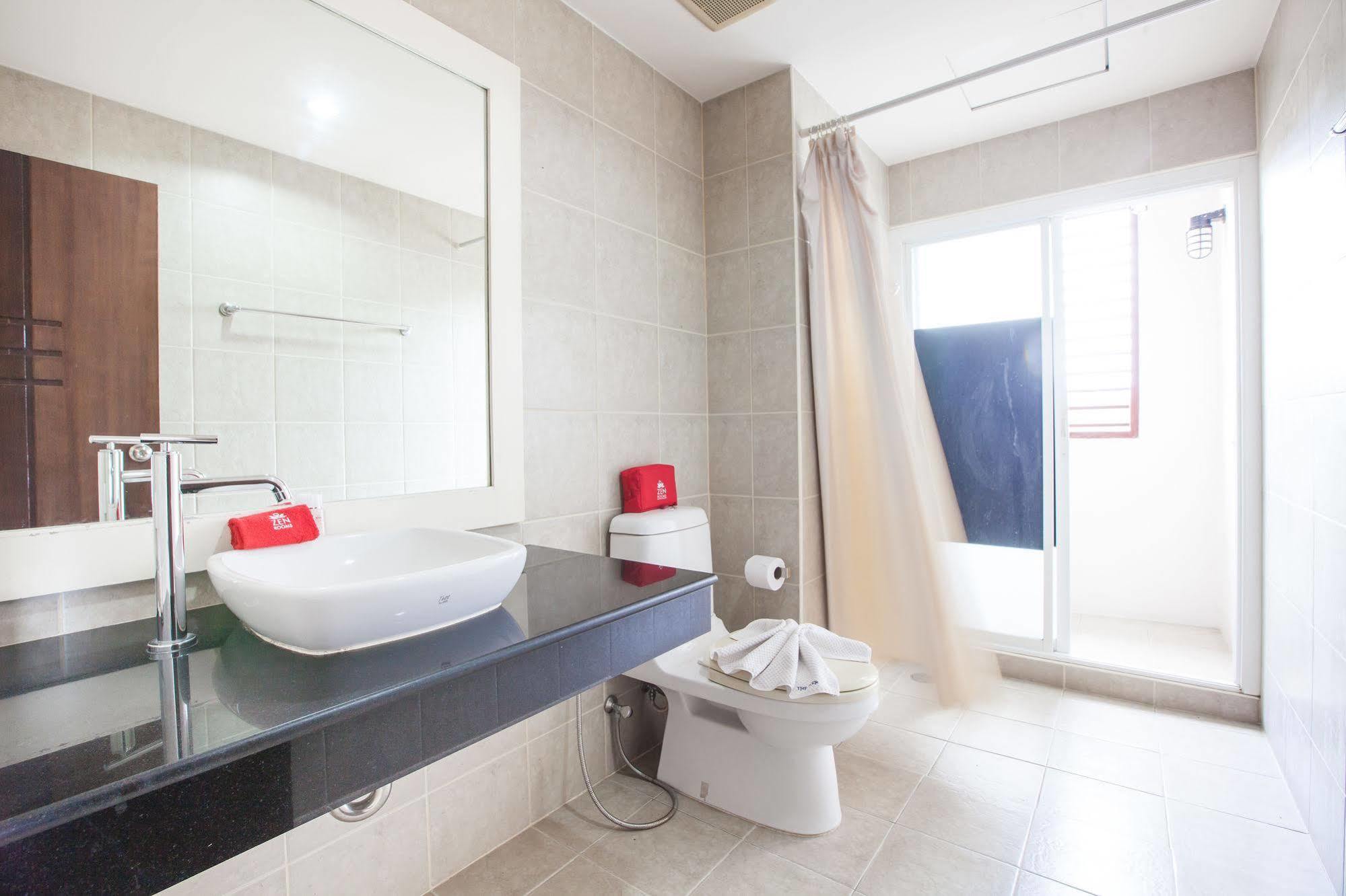 Zen Rooms Chaofa East Road Rawai Екстериор снимка